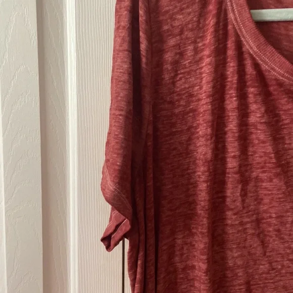 Torrid Relaxed Fit Tee Plus Size - Picture 4 of 5